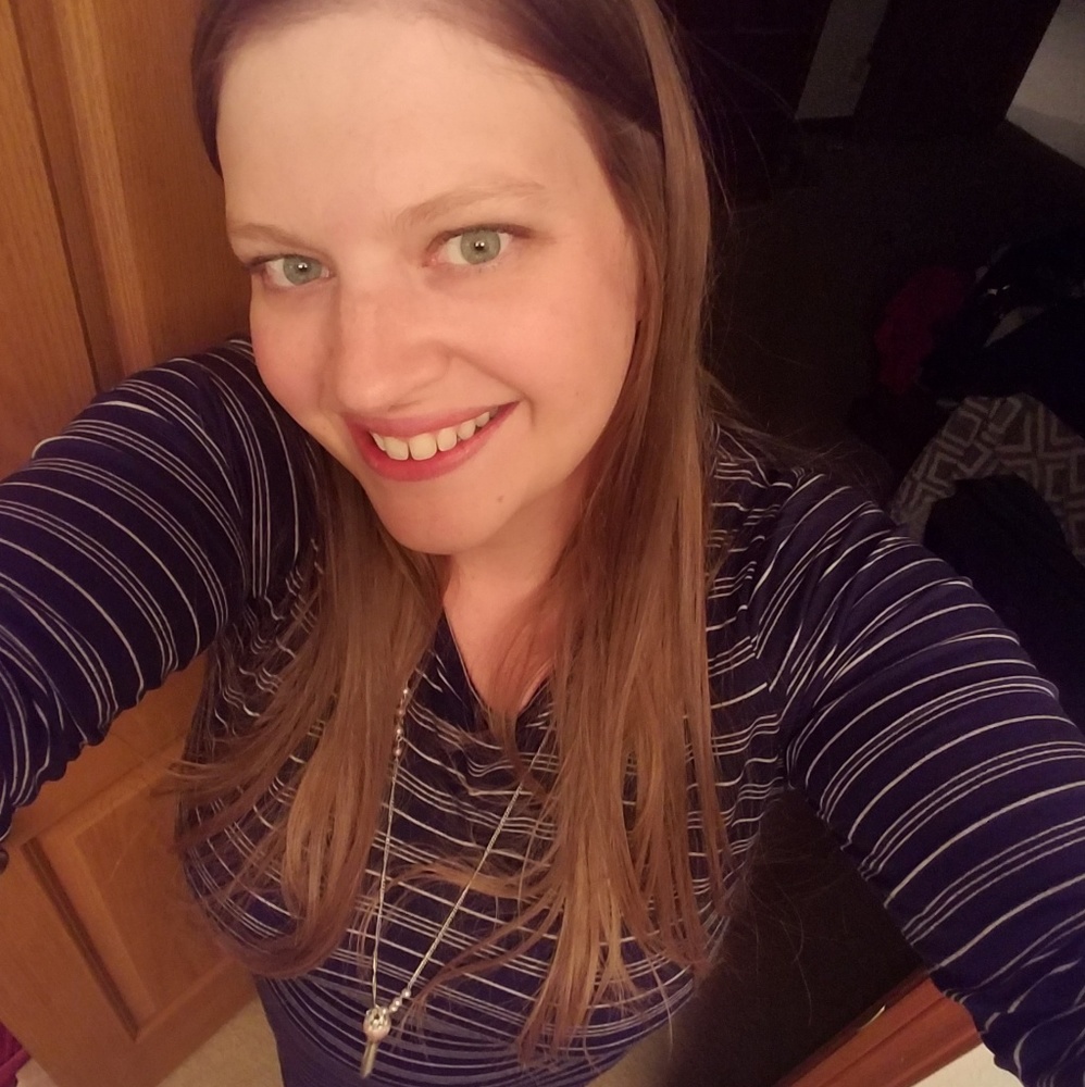 Meet your Posher, Angie